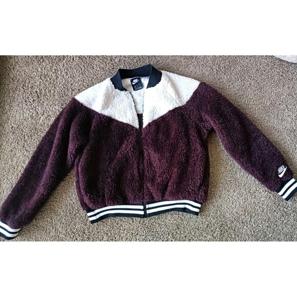 Nike Women's Sherpa Bomber Jacket Size Medium Maroon Full Zip Fluffy Teddy - Picture 9 of 9